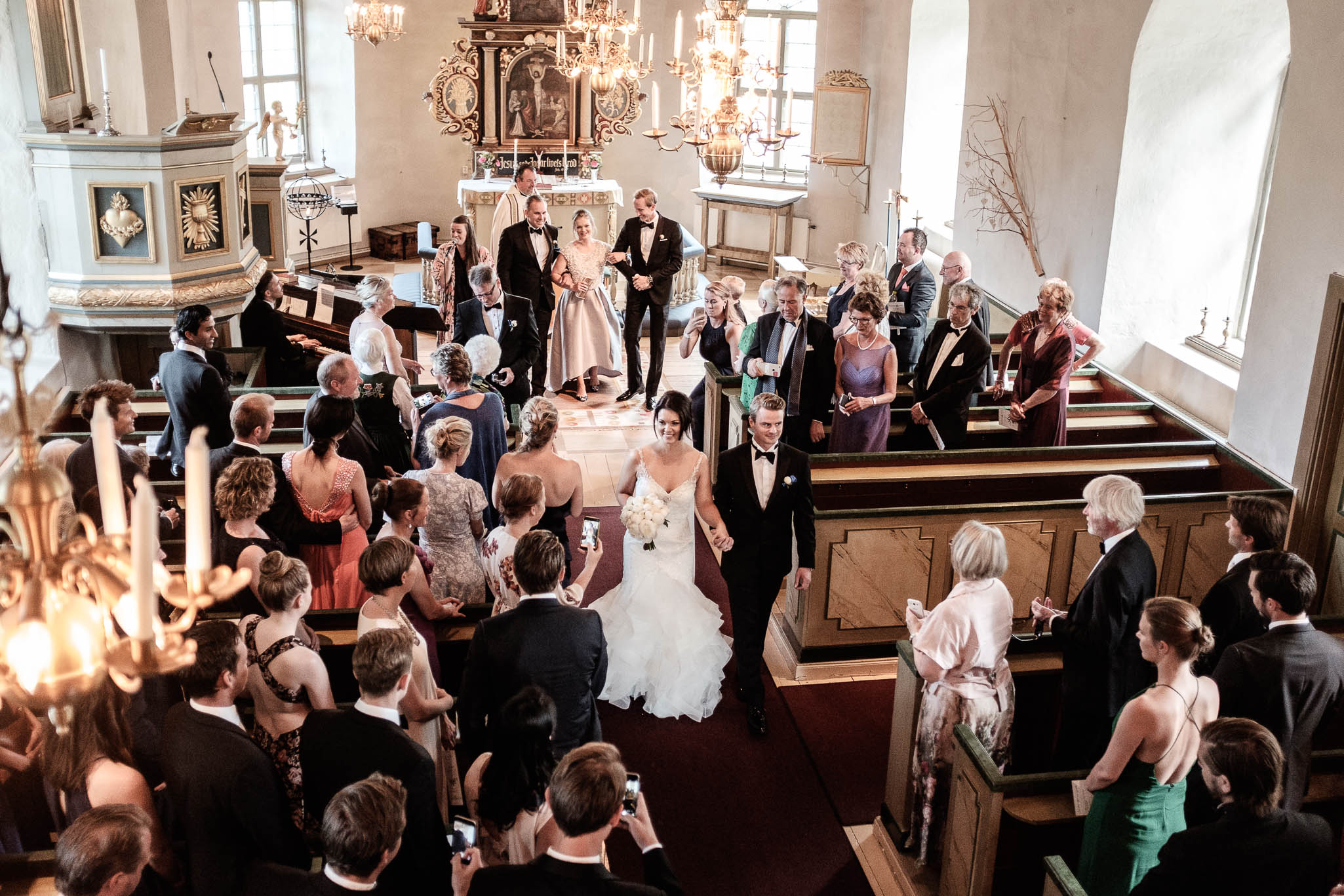 Click to enlarge image linnchristin-andreas-hallsnas-ottossonphoto-1018.jpg
