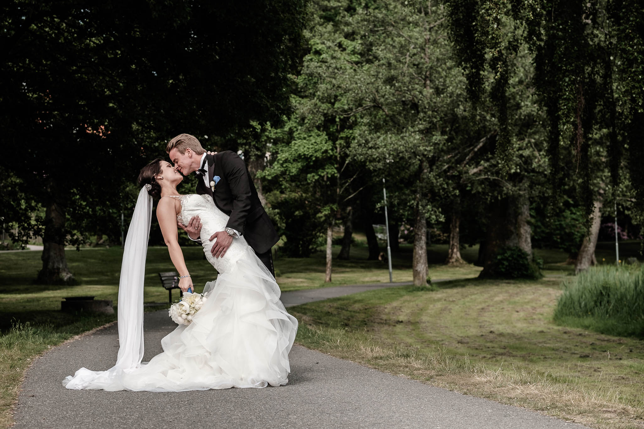 Click to enlarge image linnchristin-andreas-hallsnas-ottossonphoto-1022.jpg
